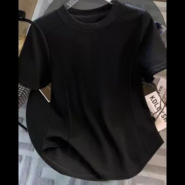 無地 Tシャツ すっきりシルエット 立体裁断 半袖