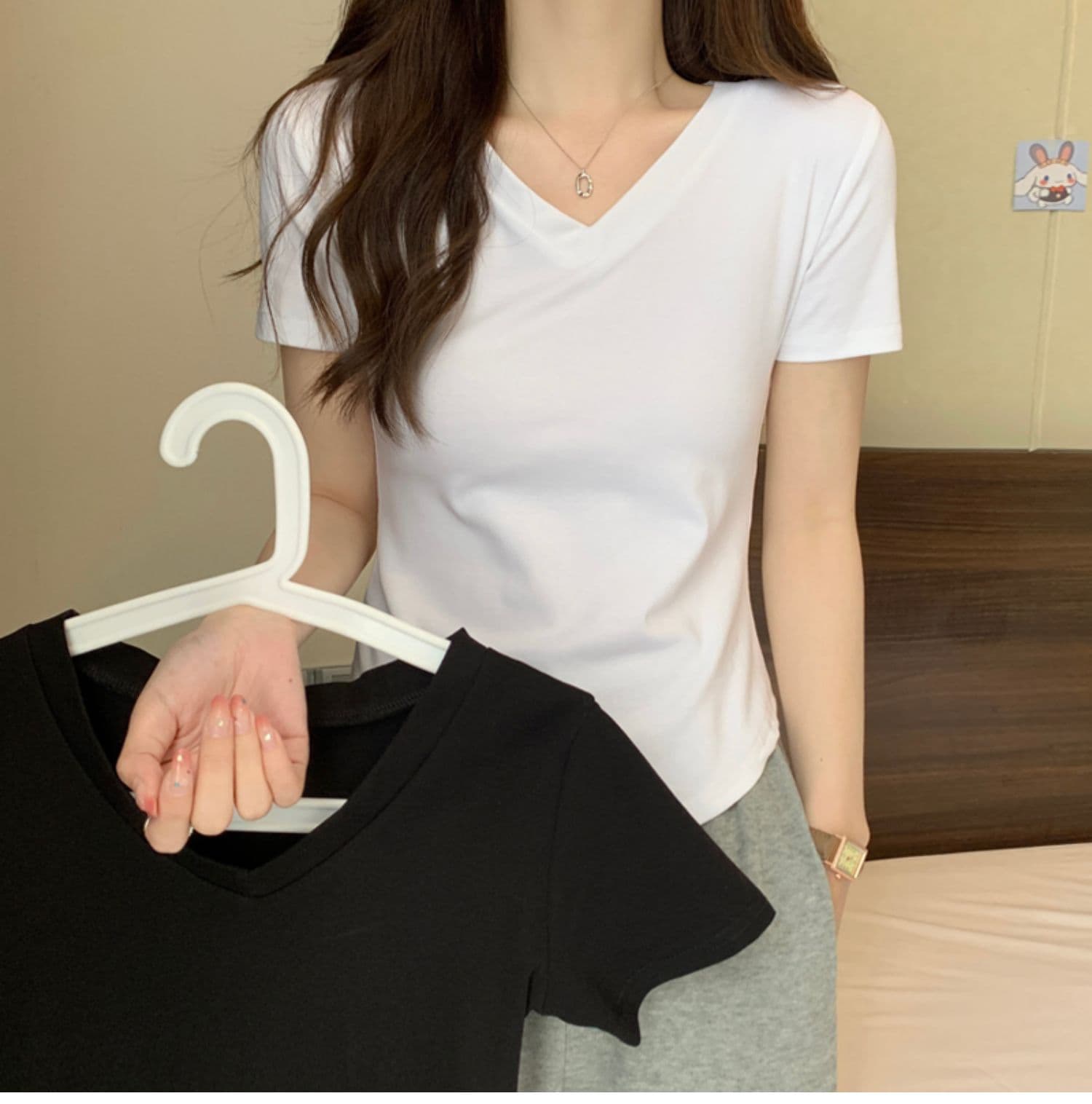 無地 Tシャツ すっきり着こなせる上質Vネック